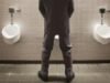 పురుషులు మూత్రవిసర్జన చేసేప్పుడు కూర్చోవాలా, నిల్చోవాలా?