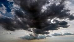 उत्तर भारतात वादळी पावसाचा प्रभाव; तापमानात 2 ते 8 अंशांनी घट, महाराष्ट्रात काय स्थिती?
