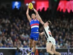 Bulldogs turn tables on Pies in tight finish