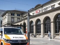 Man stabs three people at Swiss train station