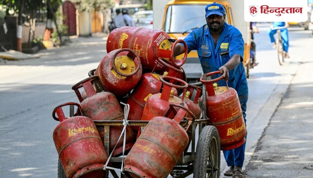 INDIA-ECONOMY-GAS-0_1776321974728_1776321989431_1780112755738_bc058f9a-f577-4b1a-ab76-b2cb40b3c19e.jpg