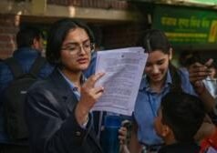 सीबीएसई की कॉपी रीचेकिंग को लेकर विवाद क्या है और स्टूडेंट क्यों उठा रहे हैं सवाल?