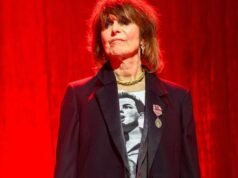 Chrissie Hynde urges fans to put their phones away at her gigs