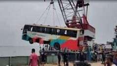 পদ্মায় বাসডুবি: ফেরিঘাটে নামতে রাজি ছিলেন না অনেক যাত্রী