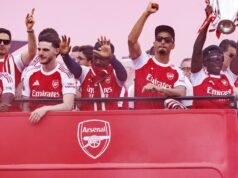 Arsenal parade: Dozens require rescuing from height