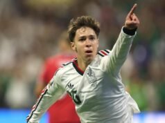 Mexico down Czechs, complete perfect group record