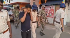 তৃণমূল কংগ্রেসের নেতাদের গ্রেফতার করে কোমরে দড়ি বেঁধে ঘোরানো, প্রশ্নের মুখে পুলিশ