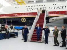 Trump unveils 747 ahead of joining Air Force One fleet