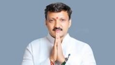ओम राजेनिंबाळकर : वडिलांच्या मृत्यूनंतर अचानक राजकीय प्रवेश ते उद्धव ठाकरेंना ‘जय महाराष्ट्र’ पर्यंतचा प्रवास