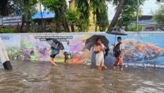 मुंबईत जोरदार पाऊस, शहरात अनेक ठिकाणी पाणी जमा
