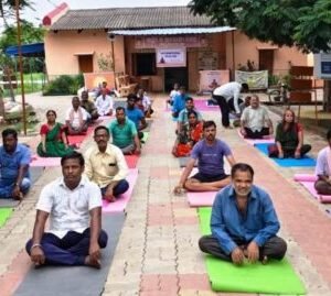 BHANDARIPOKHARI-YOGA-DIVAS-640x269.jpg