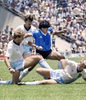 Diego_Maradona_1782096610823_1782096611006_38ce09c7-4fda-4bcf-bbd2-6fc3661e7860.jpg