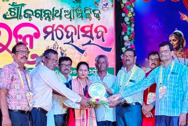 NIMA-PADA-RAJO-MOHASTAVA-3-RD-DAY-640x428.jpeg