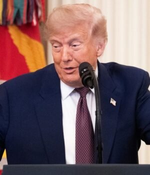 TRUMP-MEDAL-11_1781830050700_1781830058824_36822f8f-03ba-41e2-89c5-73c74da799b1_1782218407029_7223e2d4-e5fe-43f5-ad65-a8bbda896cae.jpg
