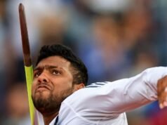 Paulino streaks to win, Tharanga claims javelin gold