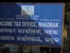ଭଦ୍ରକ,: ଭଦ୍ରକ ସହରରେ ଦୁର୍ନୀତିଲାଞ୍ଚ ନେବା ବେଳେ ସିବିଆଇ ଜାଲରେ ଭଦ୍ରକ ଆୟକର ବିଭାଗର ସୁପରିଟେଣ୍ଡେଣ୍ଟ ଡୁପ୍ଲିକେଟ୍ ପାନ୍ କାର୍ଡ ବାତିଲ ପାଇଁ ୪ ହଜାର ଟଙ୍କା ଦାବି, ରଙ୍ଗେହାତ ଧରିଲା ସିବିଆଇ