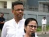ममता बनर्जी के क़रीबी सहयोगी फिरहाद हकीम कौन हैं, जिन्होंने कोलकाता का मेयर पद छोड़ा