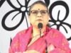 क्या टीएमसी के बाग़ी सांसद नई पार्टी में विलय कर सकते हैं, क़ानून क्या कहता है?