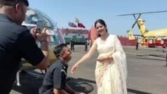 आर्मी हैलिकॉप्टर के सामने यूनिफ़ॉर्म में कैप्टन ने किया मंगेतर को प्रपोज़, सोशल मीडिया पर छिड़ी बहस
