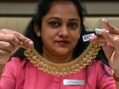 Gold Silver Price Today: सोने का दाम 1529 रुपये गिरा, चांदी की कीमतों में उछाल, चेक करें आज का दाम