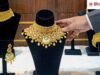 Gold Silver Rates Today: 6000 रुपये से ज्यादा लुढ़क गई चांदी, सोना भी 1575 रुपये हुआ सस्ता