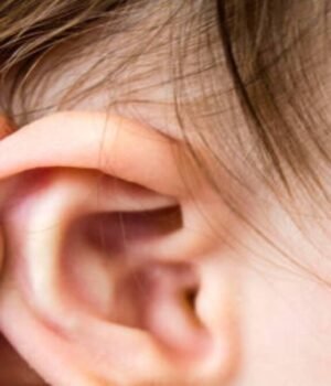 insect_goes_inside_ear_1781922963939_1781922964173_60385184-f261-4d3c-aecf-d1d6b5a3e133.jpg