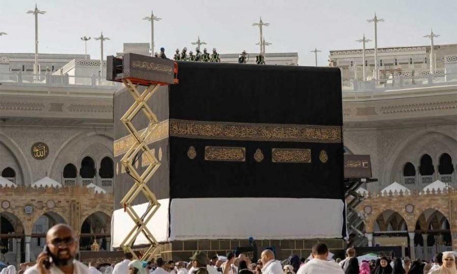 kaaba-kiswa-897x538.jpg