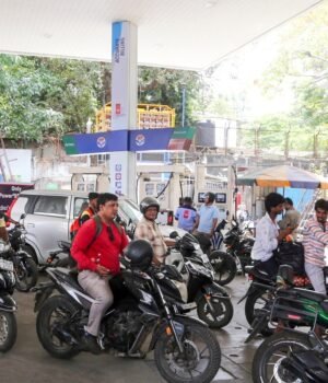 petrol_diesel_1781980470909_1781980471267_12101ab9-7c56-4939-8a60-c91ce4d28c6d.jpg