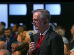 US architect tells Putin St Petersburg inspired White House ballroom