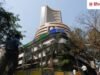 Sensex Today Live: शेयर मार्केट की रेड ओपनिंग, सेंसेक्स-निफ्टी गिरावट के साथ खुले