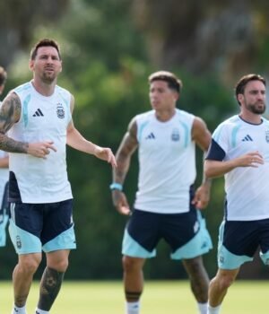 Argentina_Messi_Cape_Verde_1783062939358_1783062939523_8a47ea3e-ce10-4a73-9fd0-690c314ef823.jpg