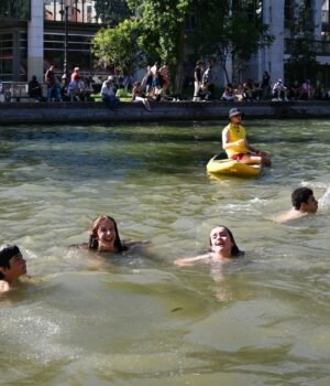 France-Exteme-Weather-Heat-3_1783090418871_1783090436653_6b948142-fc6d-4dd7-b5ef-ad535c579bb2.jpg