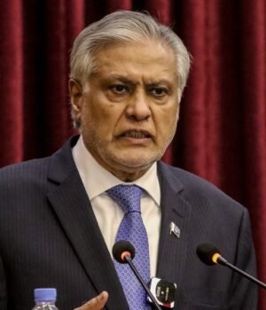 Ishaq_Dar_1745540728858_1783173325287_e48deb06-b323-4697-a0ad-96420dd6fe63.jpg