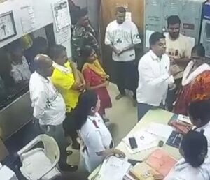 cctv-footage-showed-ramesh-mhatre-and-a-group-of-men-entering-the-hospital-and-assaulting-the-two-do-080055658-16x9_0.png