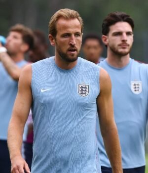 england-football-team-051514204-16x9_0.jpg