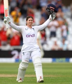 tammy-beaumont-082338671-16x9_0.jpg
