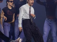 Harry Styles shrugs off onstage fall during Mexico City show and keeps performing