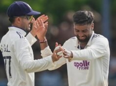 India in charge in Colombo despite Dinusha defiance