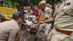 पैलेट गन, फेस रिकग्निशन और लाठीचार्ज- जंतर-मंतर पर पुलिस की कार्रवाई को लेकर क्यों नहीं थम रहे सवाल?- द लेंस