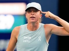 Defending champ, former winner cruise in Cincinnati