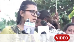 विद्यार्थी नेता नेहा बोरावर झारखंडमध्ये शाईफेक, नेमकं काय घडलं?