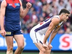 Minor premiership up for grabs as Dockers welcome Crows