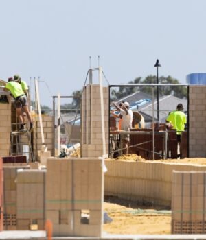 Housing%20construction%20%281%29%20%281%29.jpg