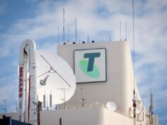 Telstra delivers dividend, flags AI future