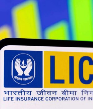 LIC_Share_1762421522092_1762421522282_1786028342644_6f6ecd55-a14b-4e80-9a26-9894c94fbacd.jpeg