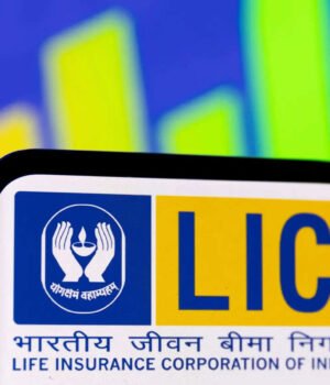 LIC_Share_1762421522092_1762421522282_1786099826493_af73d2f6-0a3d-4b9c-8519-5c1fe6cf5e57.jpeg