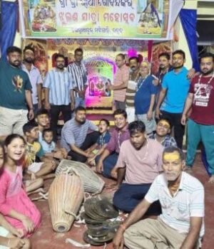 RADHAGOBINDA-JHULANA-YATRA-640x358.jpg