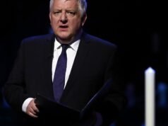 Sir Simon Russell Beale offers health update amid cancer battle