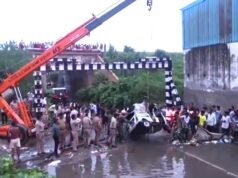 Video: Agra tempo plunges into water-filled drain, five rescued using crane