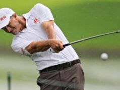 Scott turns back clock in Tour Championship title tilt